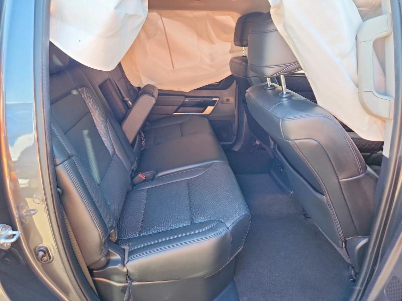 Продажа на аукционе авто 2023 Toyota Tundra, vin: 5TFJA5EC6PX015430, номер лота: 63589576
