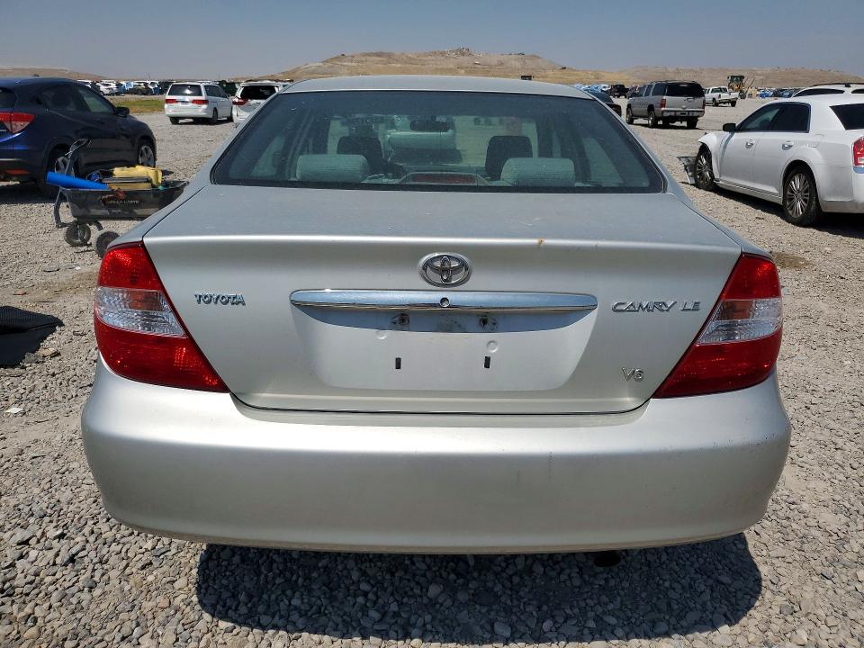 2002 Toyota Camry მანქანა იყიდება აუქციონზე, vin: 4T1BF32K22U020698, აუქციონის ნომერი: 63731796