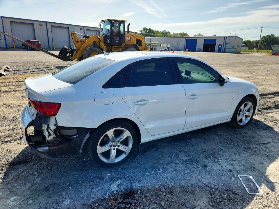 65362546 :رقم المزاد ، WAUB8GFF5H1033293 vin ، 2017 Audi A3 مزاد بيع