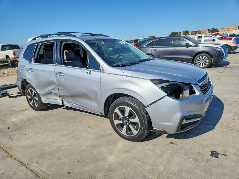 Продаж на аукціоні авто 2017 Subaru Forester, vin: JF2SJARC1HH803374, номер лоту: 64979016