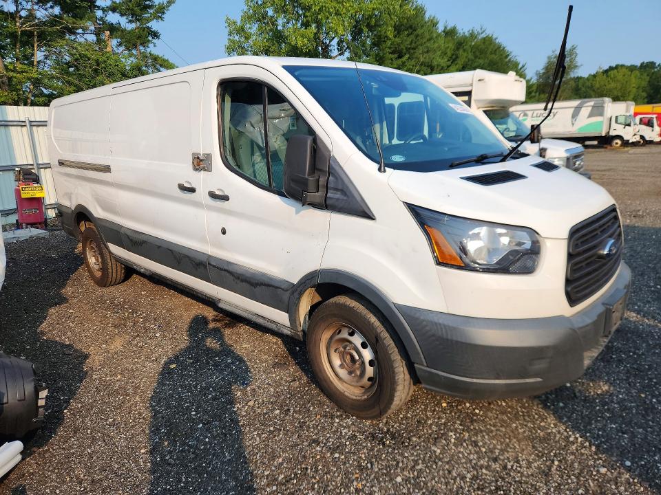 64220436 :رقم المزاد ، 1FTYE2YM7HKB51831 vin ، 2017 Ford Transit مزاد بيع