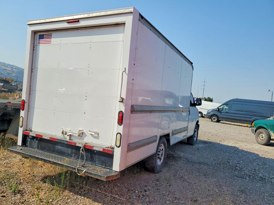 58158136 :رقم المزاد ، 1GD072CF8F1181211 vin ، 2015 Gmc Savana مزاد بيع