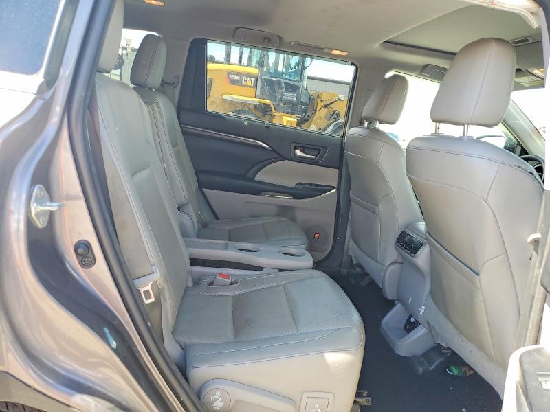 Продажа на аукционе авто 2015 Toyota Highlander, vin: 5TDDKRFH8FS093434, номер лота: 64547326