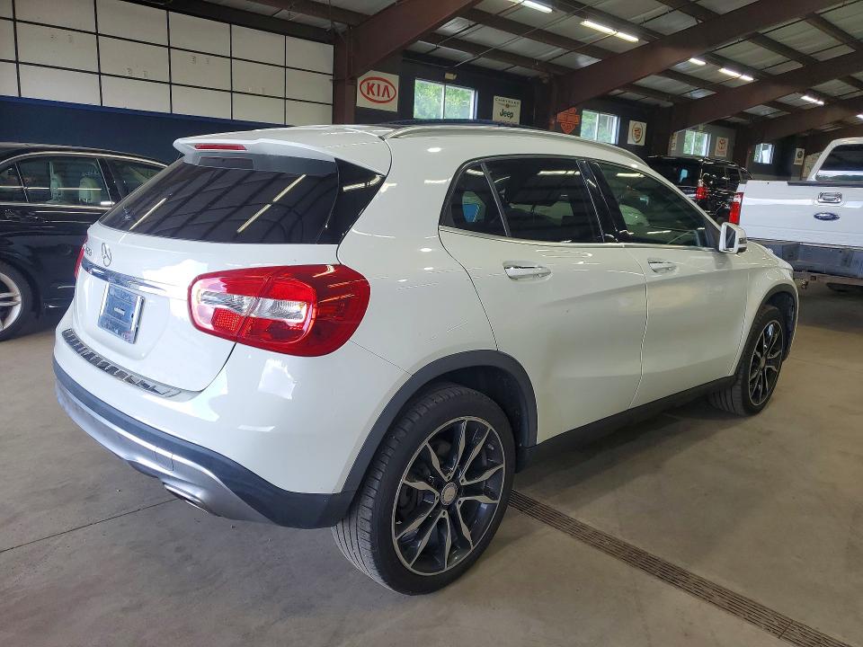 65806976 :رقم المزاد ، WDCTG4EB1HJ335293 vin ، 2017 Mercedes-benz Gla مزاد بيع