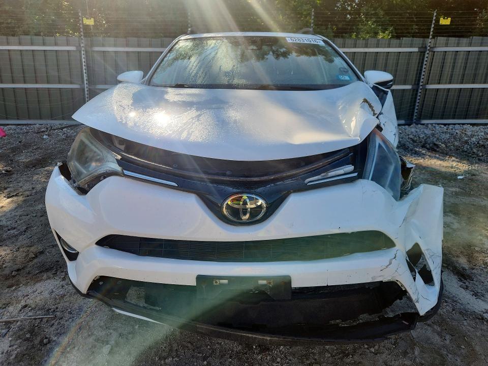 2017 Toyota Rav4 მანქანა იყიდება აუქციონზე, vin: 2T3RFREV2HW655329, აუქციონის ნომერი: 62831016