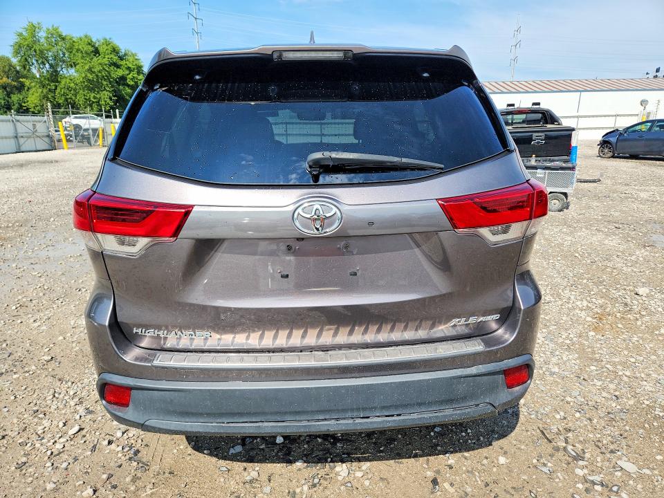 2019 Toyota Highlander მანქანა იყიდება აუქციონზე, vin: 5TDJZRFH6KS947281, აუქციონის ნომერი: 64187566