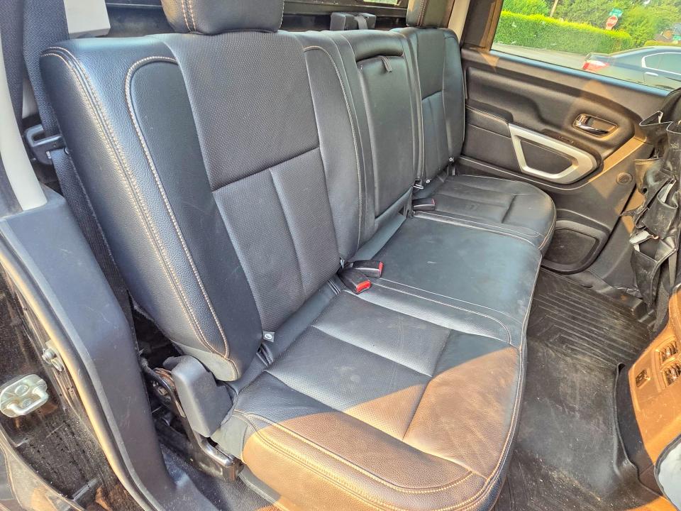 Продаж на аукціоні авто 2017 Nissan Titan Xd, vin: 1N6BA1F40HN569738, номер лоту: 64047626