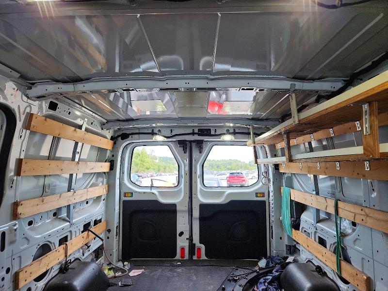 64808236 :رقم المزاد ، 1FTYR1ZM2HKA77733 vin ، 2017 Ford Transit مزاد بيع