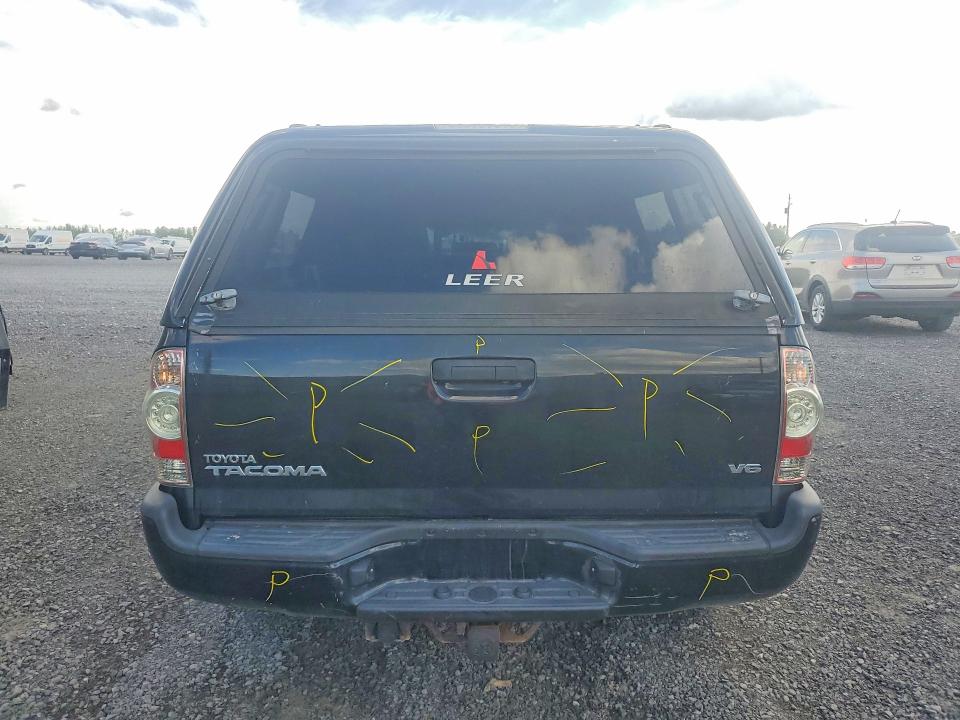65677866 :رقم المزاد ، 5TFLU4EN6FX132242 vin ، 2015 Toyota Tacoma مزاد بيع