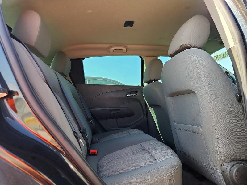 65269376 :رقم المزاد ، 1G1JC6SH4F4187268 vin ، 2015 Chevrolet Sonic مزاد بيع