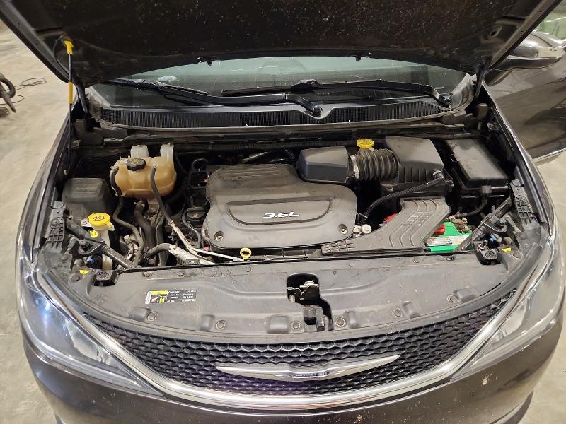 63127236 :رقم المزاد ، 2C4RC1GG9HR751686 vin ، 2017 Chrysler Pacifica مزاد بيع