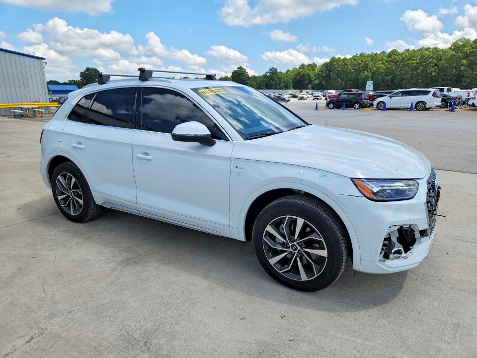 64241366 :رقم المزاد ، WA1EAAFY7N2096950 vin ، 2022 Audi Q5 مزاد بيع