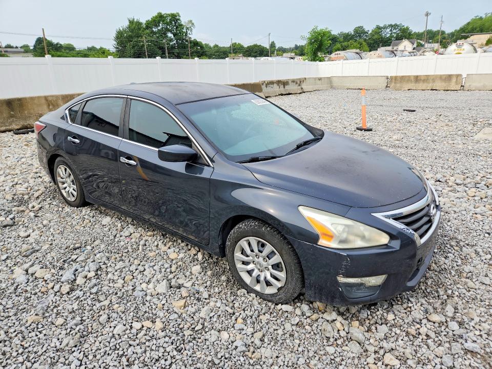 Продажа на аукционе авто 2015 Nissan Altima, vin: 1N4AL3AP2FN374944, номер лота: 63623646