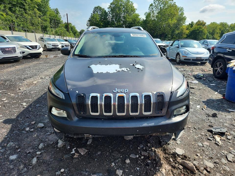 66931446 :رقم المزاد ، 1C4PJLLB5JD565008 vin ، 2018 Jeep Cherokee مزاد بيع