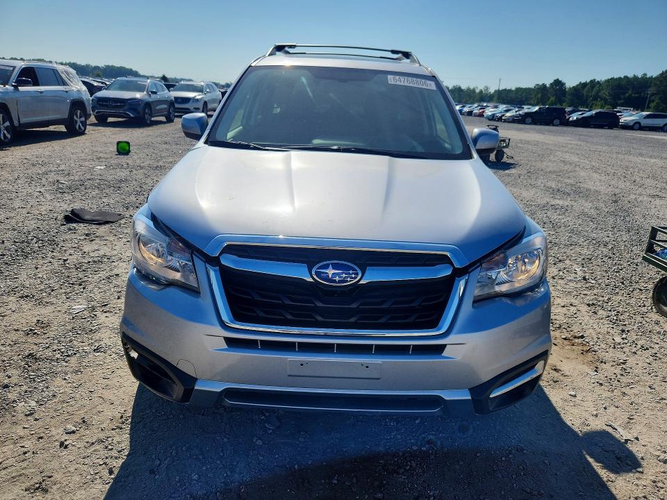 Продаж на аукціоні авто 2018 Subaru Forester, vin: JF2SJAECXJH470975, номер лоту: 64768806