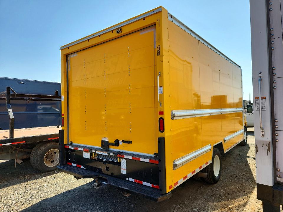 62696536 :رقم المزاد ، 1FDWE3FN1PDD03500 vin ، 2023 Ford E350 مزاد بيع