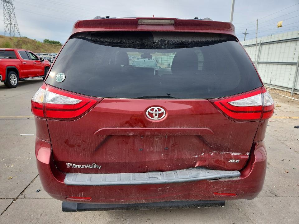 2018 Toyota Sienna მანქანა იყიდება აუქციონზე, vin: 5TDYZ3DC8JS917314, აუქციონის ნომერი: 66618066