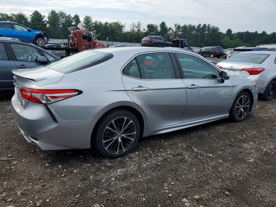 Продажа на аукционе авто 2018 Toyota Camry, vin: 4T1B11HK3JU132371, номер лота: 64251306