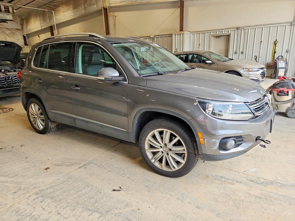 2015 Volkswagen Tiguan მანქანა იყიდება აუქციონზე, vin: WVGBV7AX5FW606751, აუქციონის ნომერი: 67278376