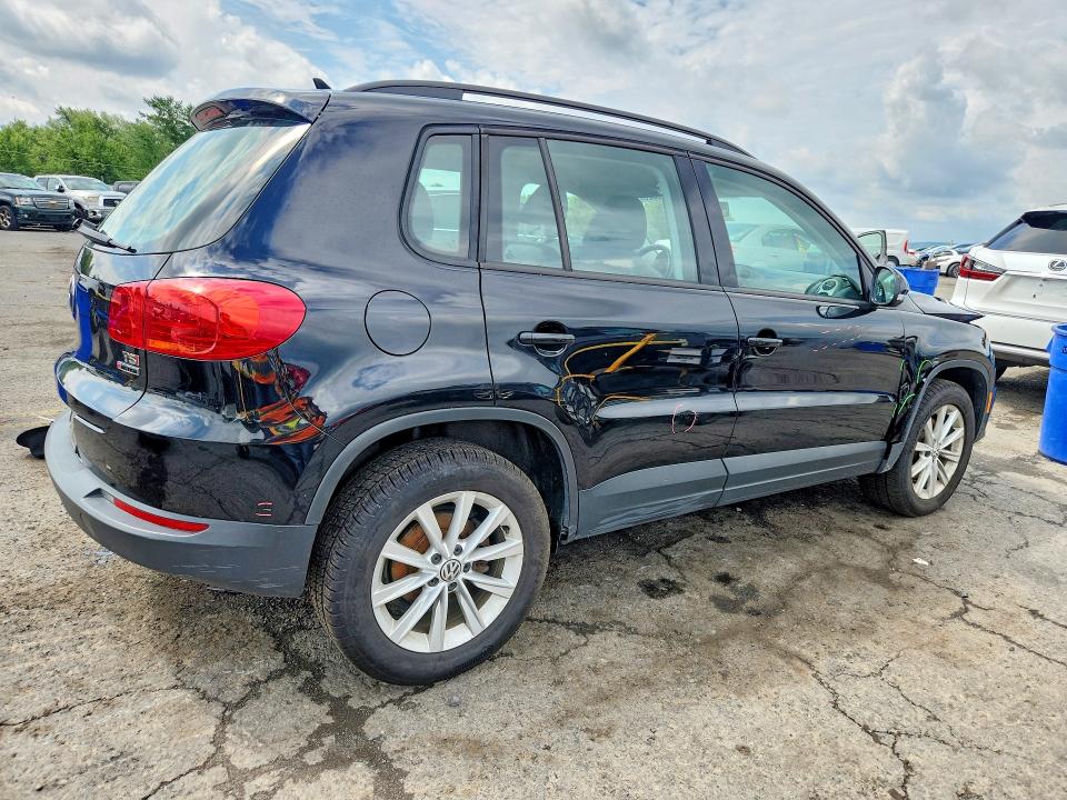 63297886 :رقم المزاد ، WVGBV7AX8HK047013 vin ، 2017 Volkswagen Tiguan مزاد بيع