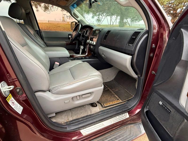 64858056 :رقم المزاد ، 5TDBY68A68S011143 vin ، 2008 Toyota Sequoia مزاد بيع