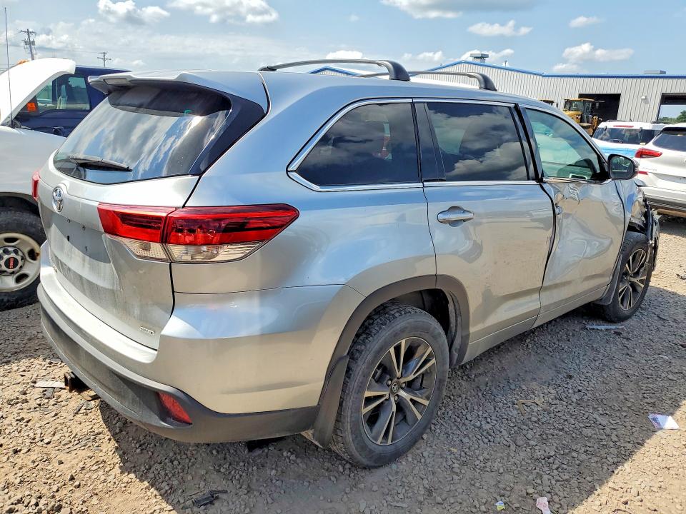 63287146 :رقم المزاد ، 5TDBZRFH7HS442802 vin ، 2017 Toyota Highlander مزاد بيع