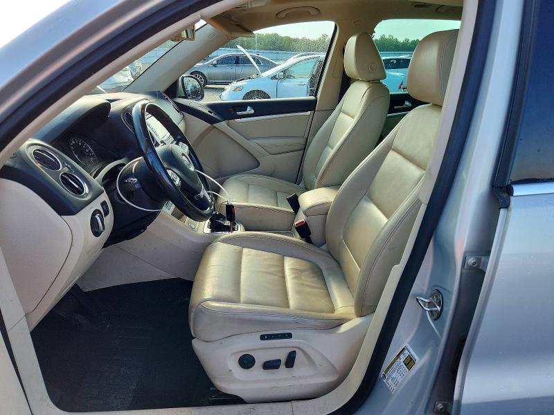64934666 :رقم المزاد ، WVGAV7AXXCW609779 vin ، 2012 Volkswagen Tiguan مزاد بيع