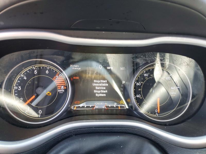 64498186 :رقم المزاد ، 1C4PJMJS1HW637362 vin ، 2017 Jeep Cherokee مزاد بيع