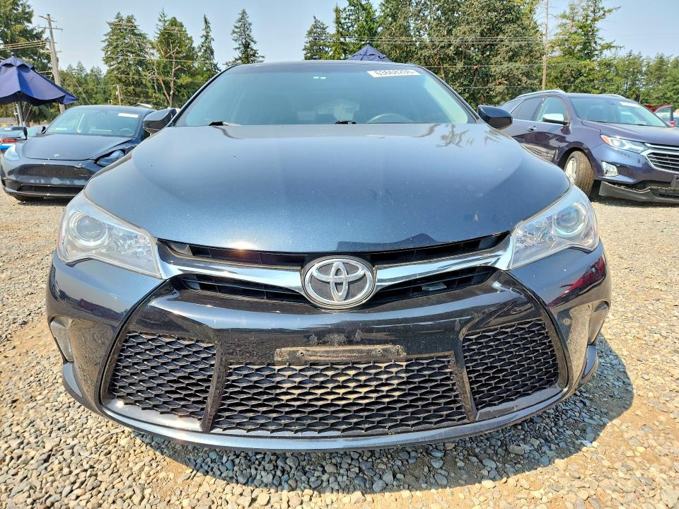 2015 Toyota Camry მანქანა იყიდება აუქციონზე, vin: 4T1BF1FKXFU025510, აუქციონის ნომერი: 63668206