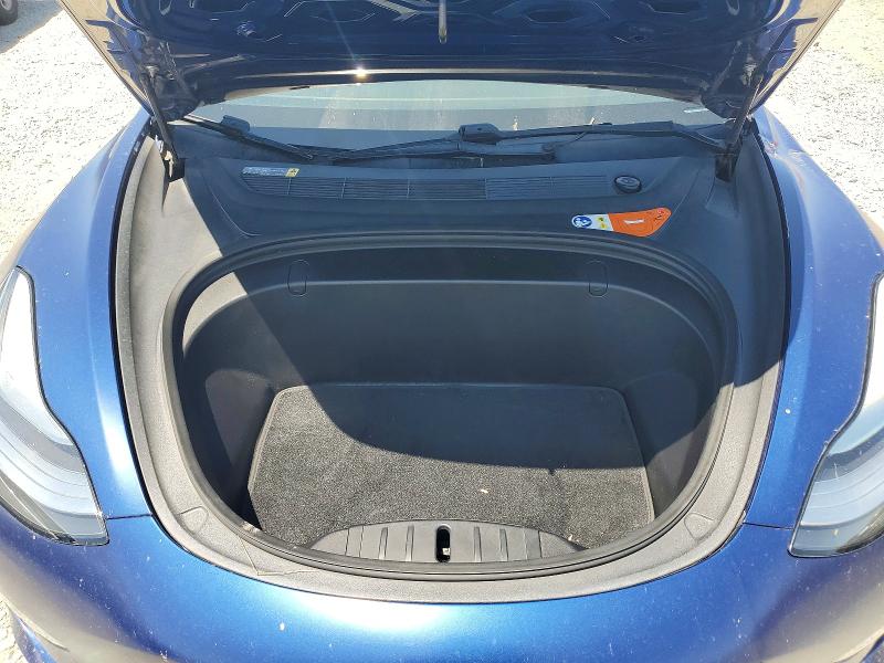 2018 Tesla Model 3 მანქანა იყიდება აუქციონზე, vin: 5YJ3E1EAXJF008101, აუქციონის ნომერი: 64140476