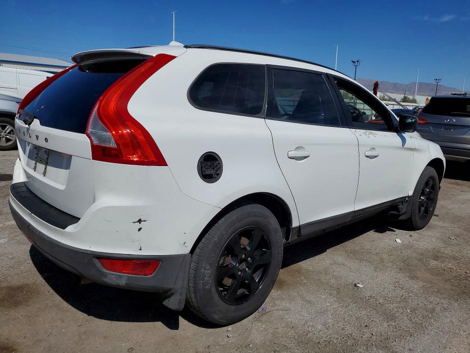 65499066 :رقم المزاد ، YV4940DLXB2186621 vin ، 2011 Volvo Xc60 مزاد بيع