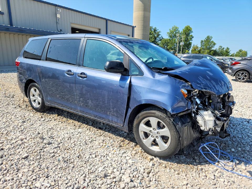 2017 Toyota Sienna მანქანა იყიდება აუქციონზე, vin: 5TDZZ3DC9HS868767, აუქციონის ნომერი: 66742796
