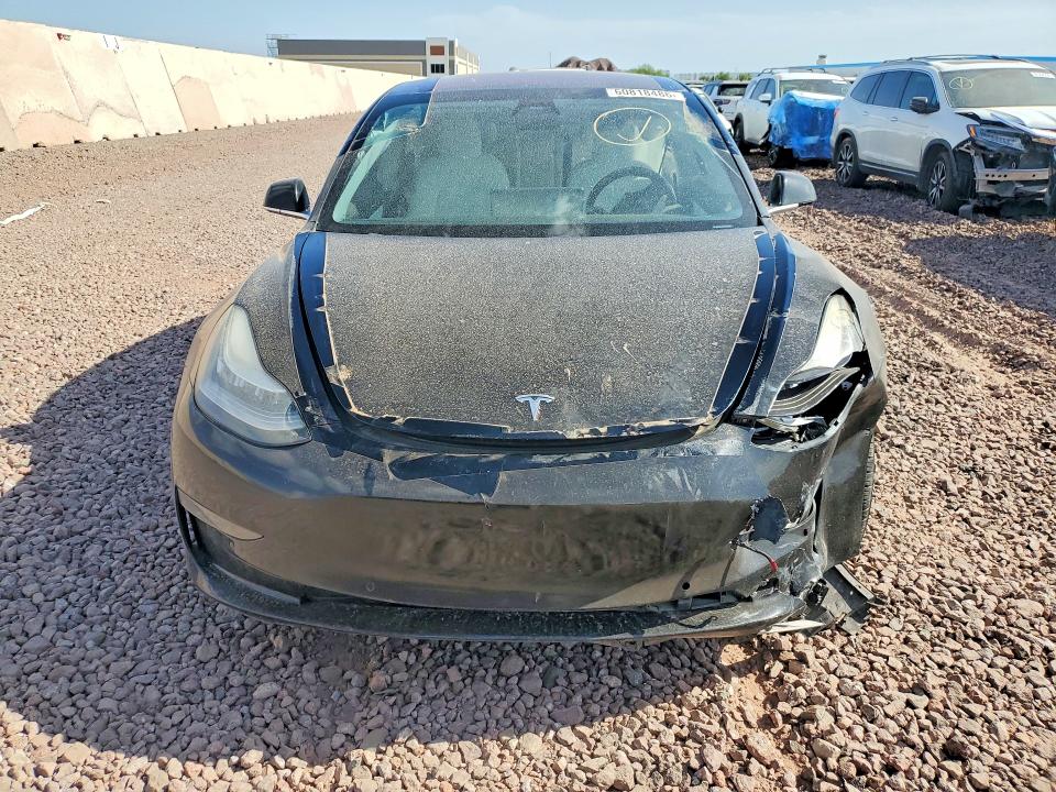 60818486 :رقم المزاد ، 5YJ3E1EA0JF178029 vin ، 2018 Tesla Model 3 مزاد بيع