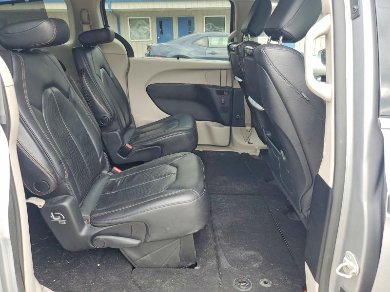 Продаж на аукціоні авто 2020 Chrysler Pacifica, vin: 2C4RC1EG4LR203493, номер лоту: 64217386