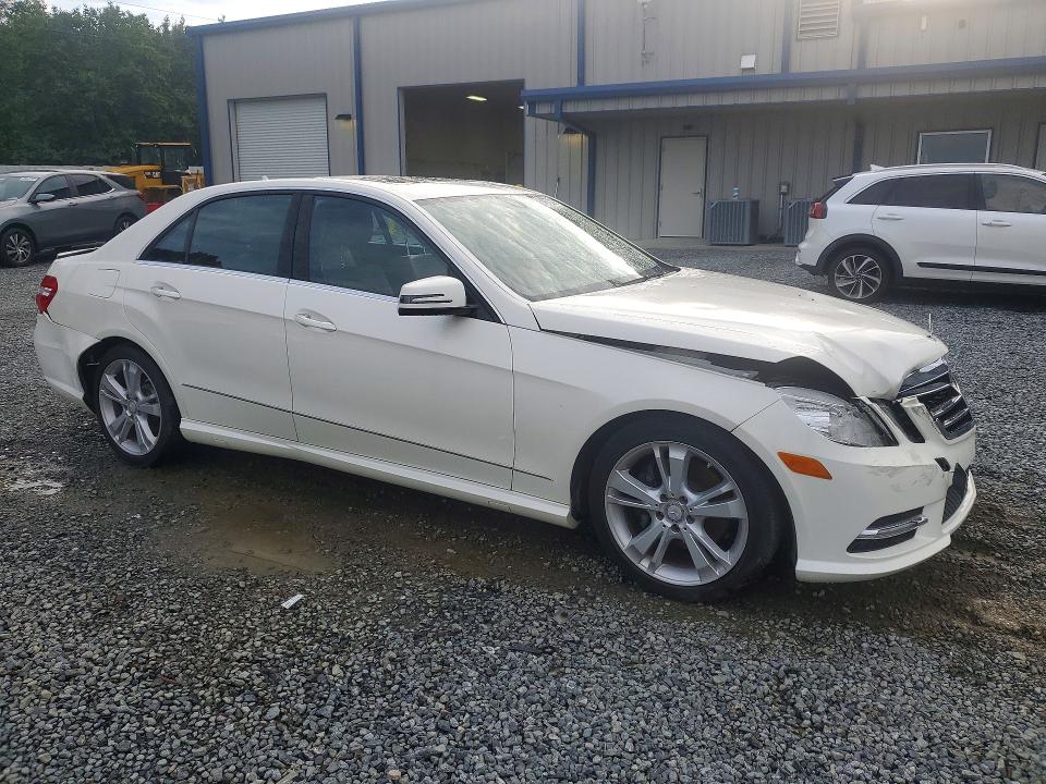 2013 Mercedes-benz E მანქანა იყიდება აუქციონზე, vin: WDDHF5KB4DA732005, აუქციონის ნომერი: 64372816