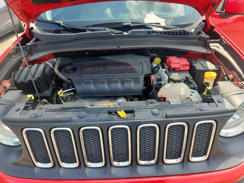 64114106 :رقم المزاد ، ZACCJBBB5JPH12715 vin ، 2018 Jeep Renegade مزاد بيع