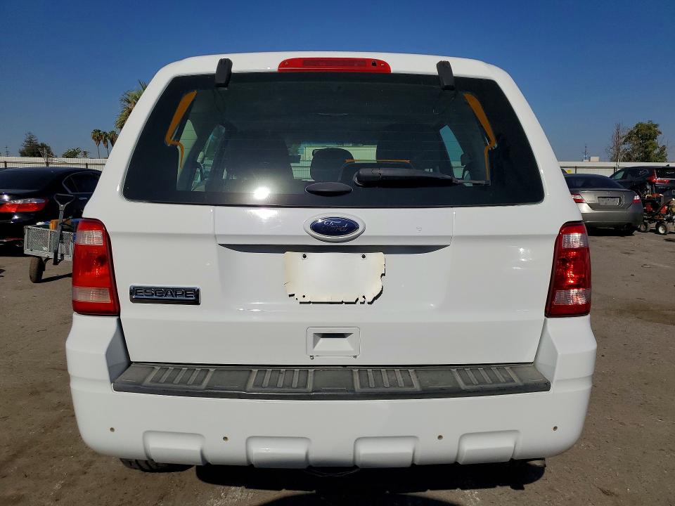 65945556 :رقم المزاد ، 1FMCU0C74BKA88113 vin ، 2011 Ford Escape مزاد بيع