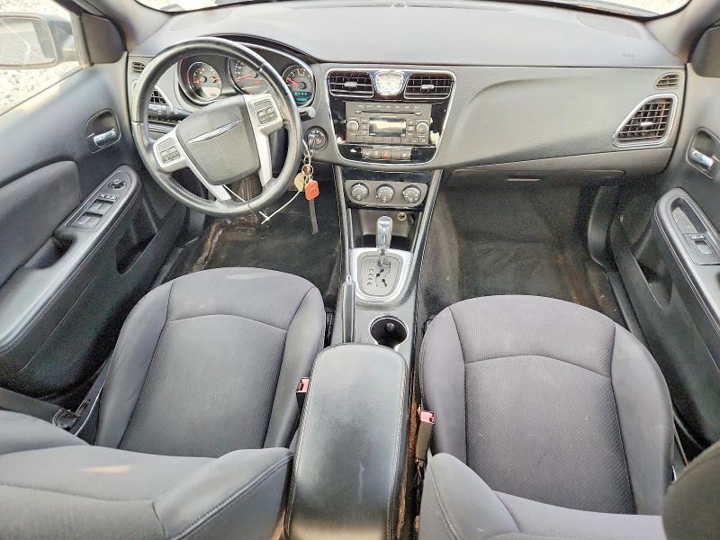 64696246 :رقم المزاد ، 1C3CCBBB9DN674434 vin ، 2013 Chrysler 200 مزاد بيع
