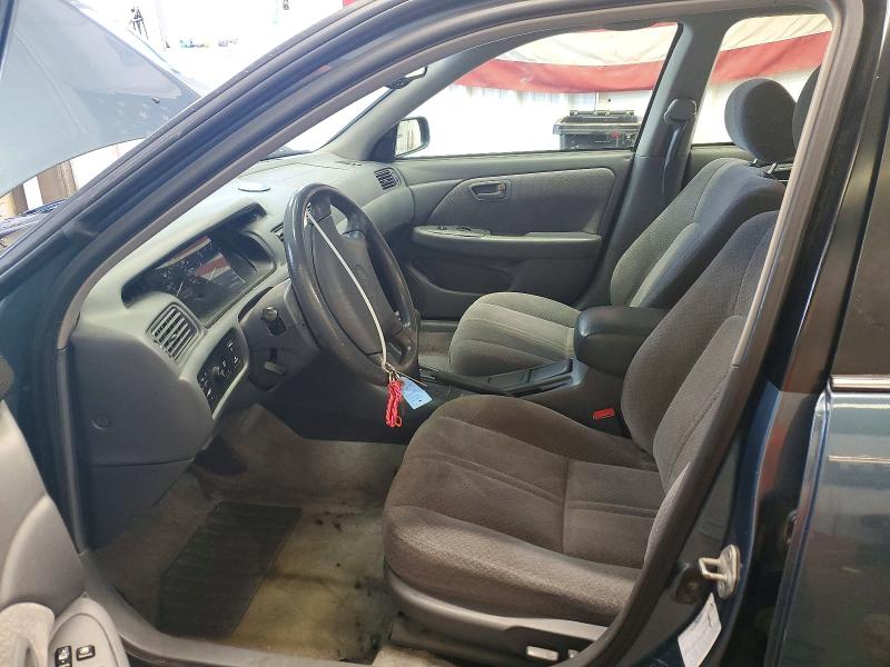 65182926 :رقم المزاد ، 4T1BF22K3YU942366 vin ، 2000 Toyota Camry مزاد بيع