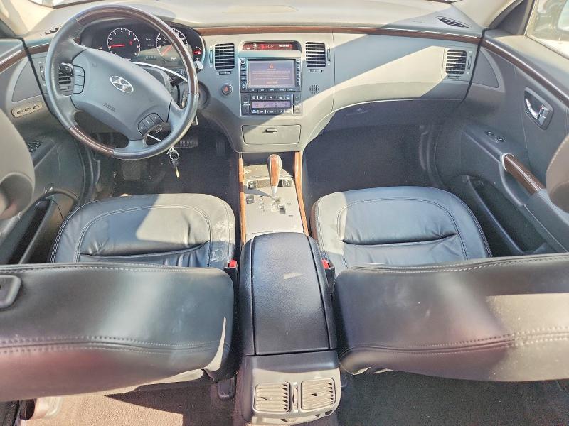 2010 Hyundai Azera მანქანა იყიდება აუქციონზე, vin: KMHFC4DF8AA451031, აუქციონის ნომერი: 66690536