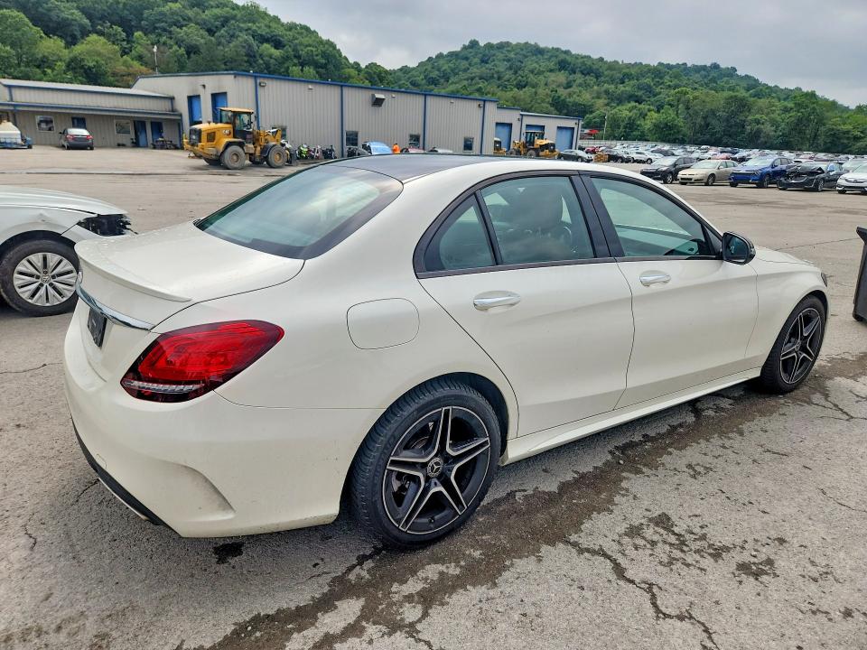 64840216 :رقم المزاد ، 55SWF8EB2KU308632 vin ، 2019 Mercedes-benz C مزاد بيع