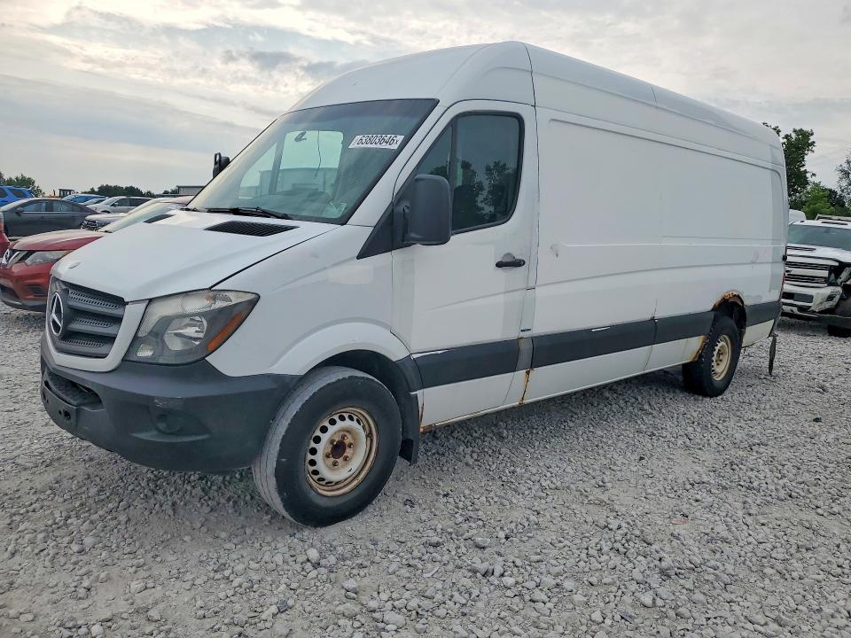 63803646 :رقم المزاد ، WD3PE8DB6FP131728 vin ، 2015 Mercedes-benz Sprinter مزاد بيع