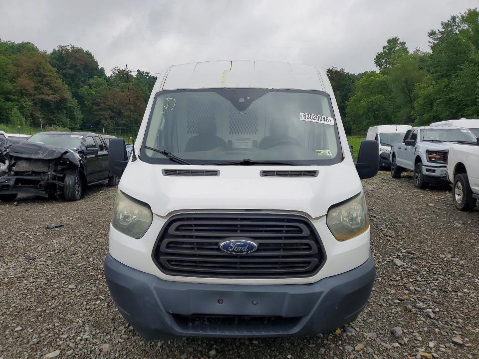 63020046 :رقم المزاد ، 1FTNR2CM4FKA54842 vin ، 2015 Ford Transit مزاد بيع