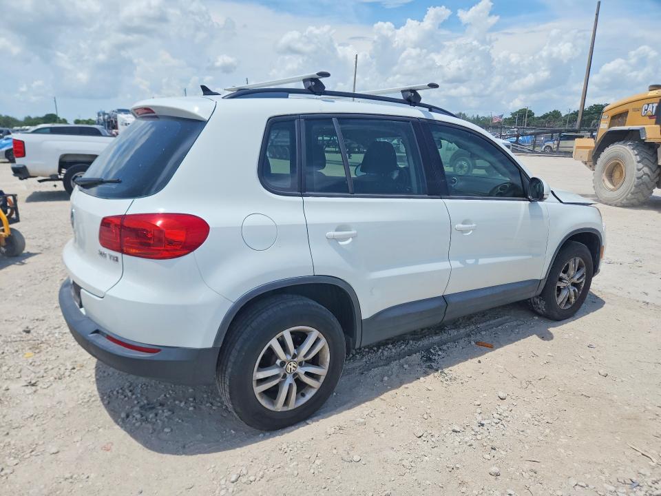 2015 Volkswagen Tiguan მანქანა იყიდება აუქციონზე, vin: WVGAV7AX1FW614549, აუქციონის ნომერი: 65304426