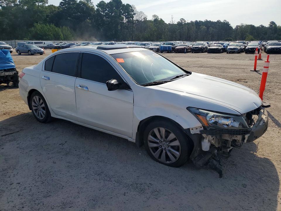 Продажа на аукционе авто 2011 Honda Accord, vin: 1HGCP3F82BA024208, номер лота: 64903366