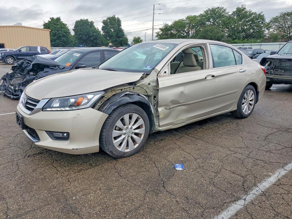 Aukcja sprzedaży 2015 Honda Accord, vin: 1HGCR3F87FA028142, numer aukcji: 65269696