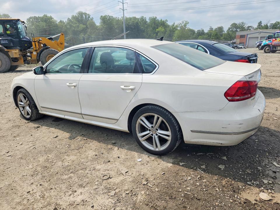 64086436 :رقم المزاد ، 1VWCN7A39DC003724 vin ، 2013 Volkswagen Passat مزاد بيع
