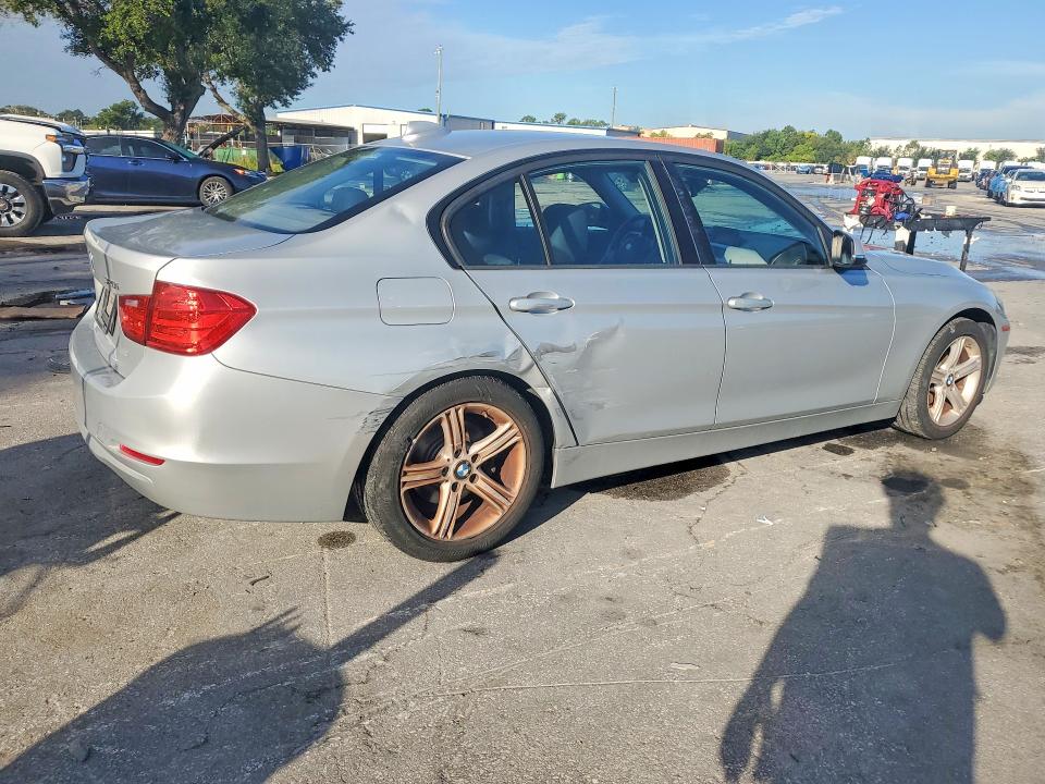 66262416 :رقم المزاد ، WBA3B1C56DF462468 vin ، 2013 Bmw 320 مزاد بيع