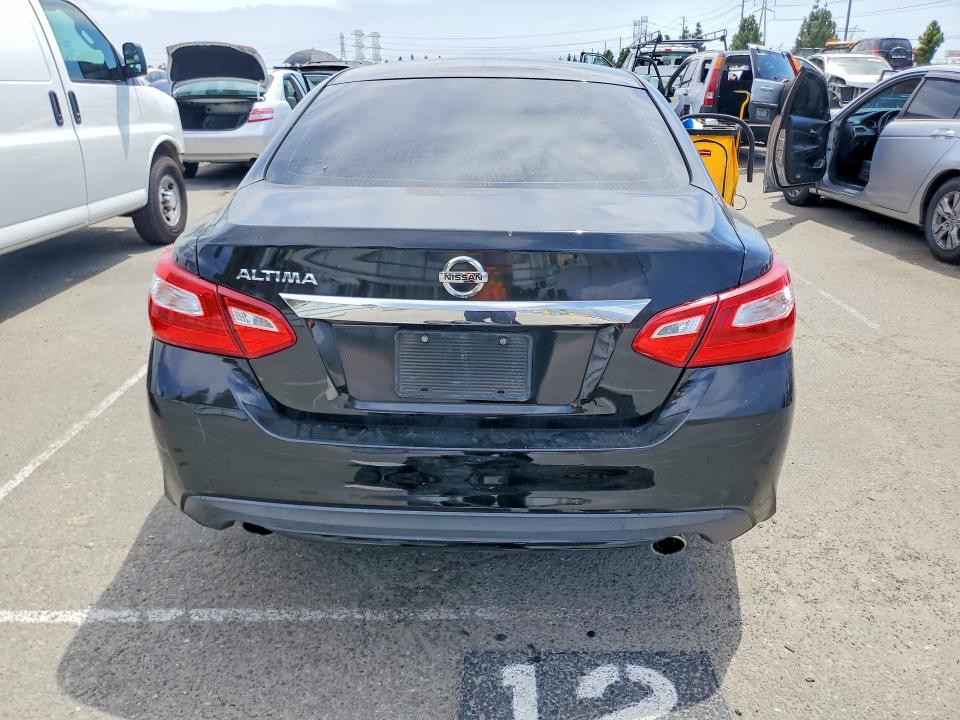 2017 Nissan Altima მანქანა იყიდება აუქციონზე, vin: 1N4AL3AP1HN341324, აუქციონის ნომერი: 64813056