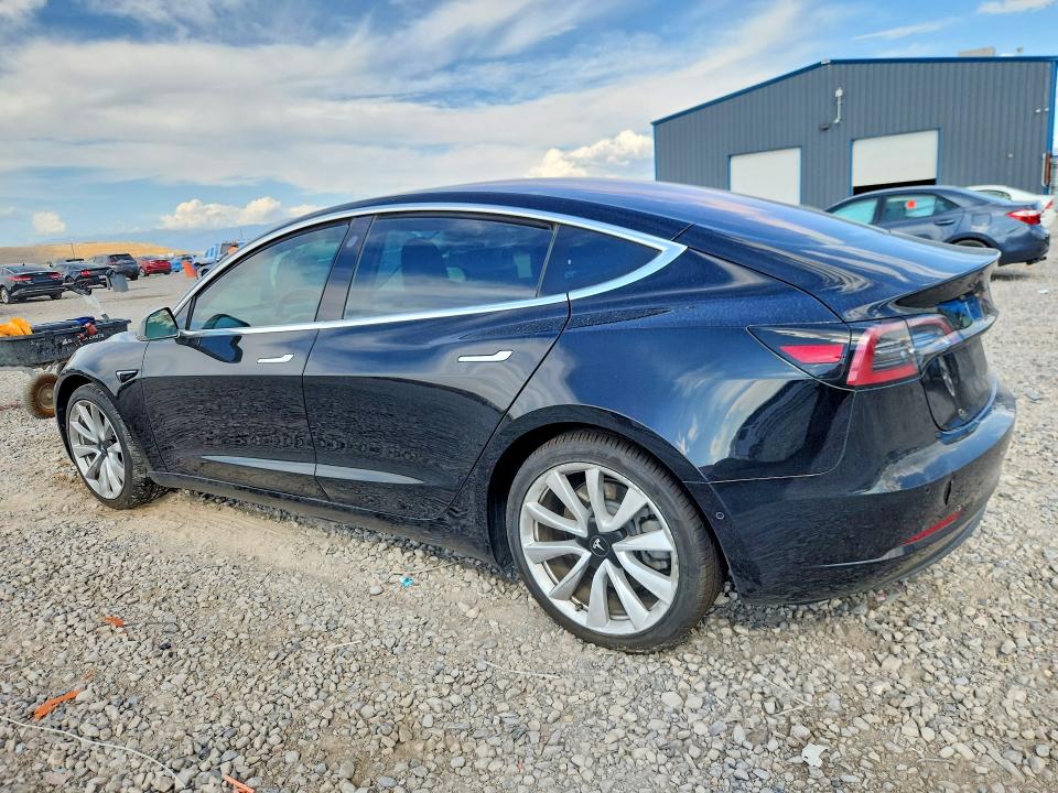 66257846 :رقم المزاد ، 5YJ3E1EA1JF176435 vin ، 2018 Tesla Model 3 مزاد بيع